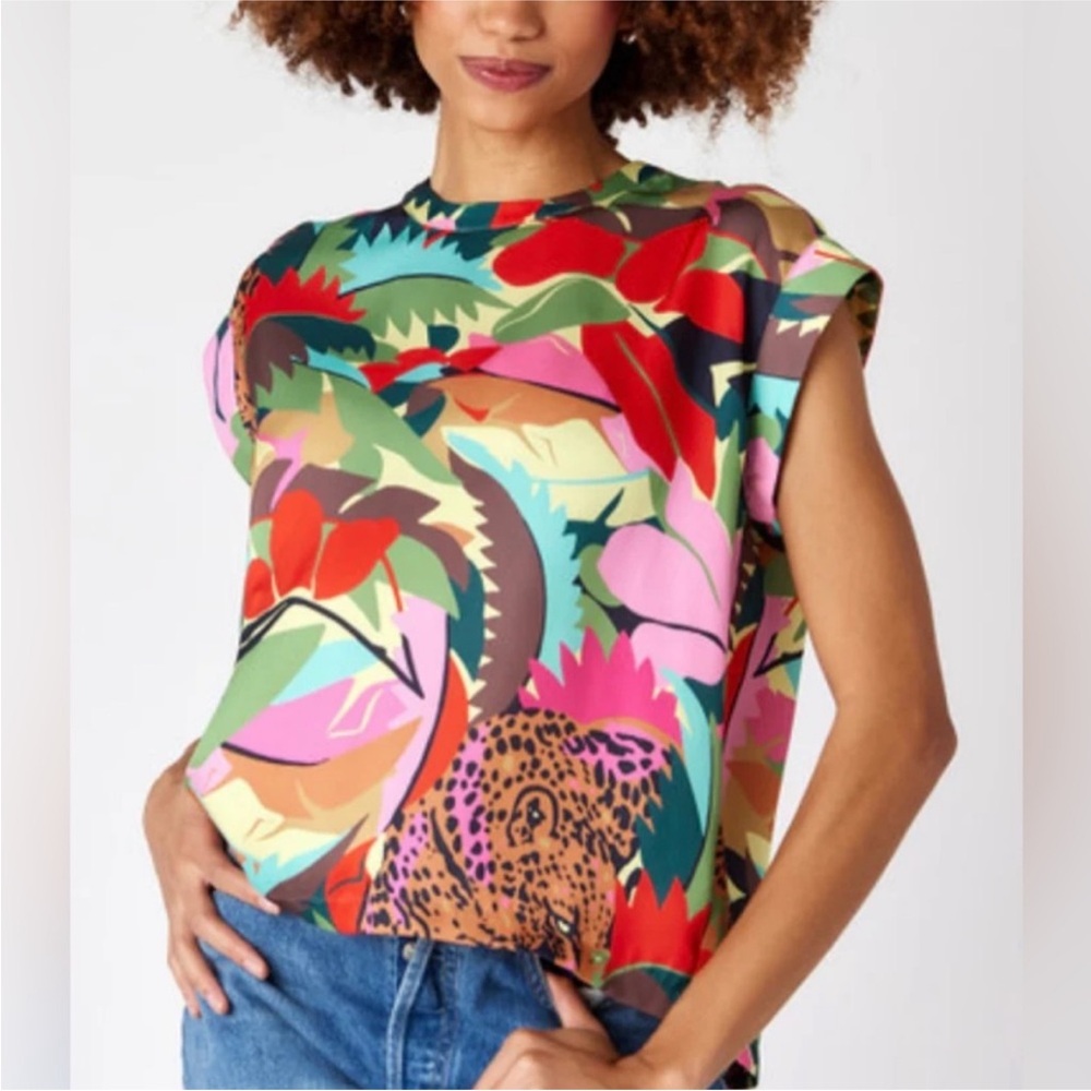 NWT Crosby Leo top jungle print top